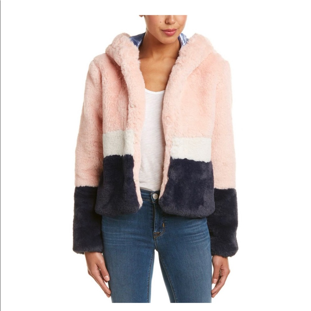 EIGHT DREAMS
Eight Dreams Hooded Jacket